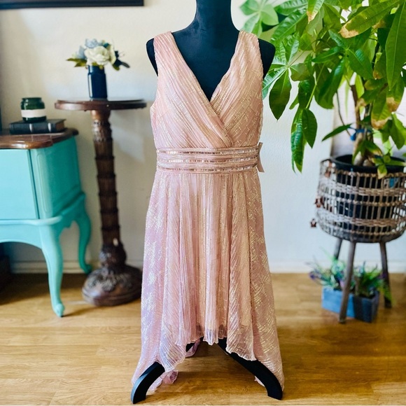 VENUS Rose Gold Hanky Hems Asymmetrical Handkerchief Hem Shimmer Dress Size 16 - Picture 7 of 16